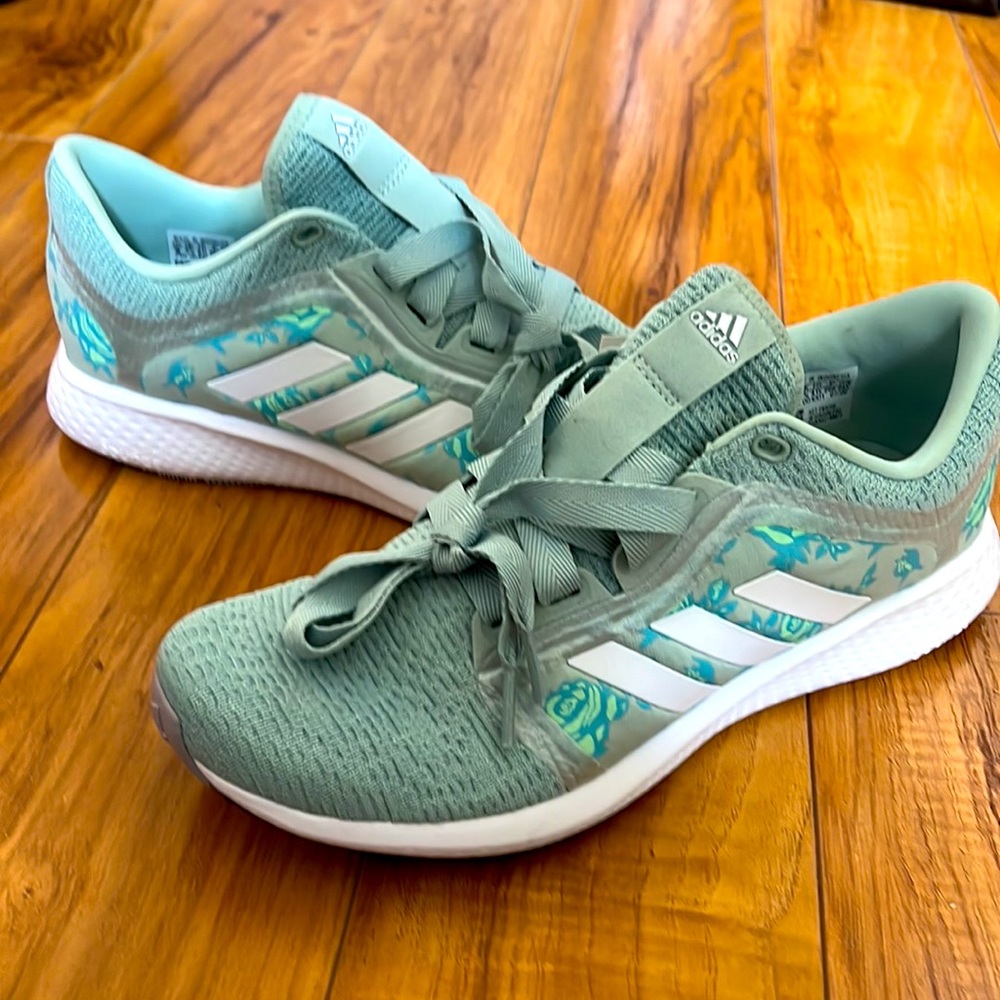 Adidas Edge Lux 4 - womens running shoes- Mint and floral design - size 9